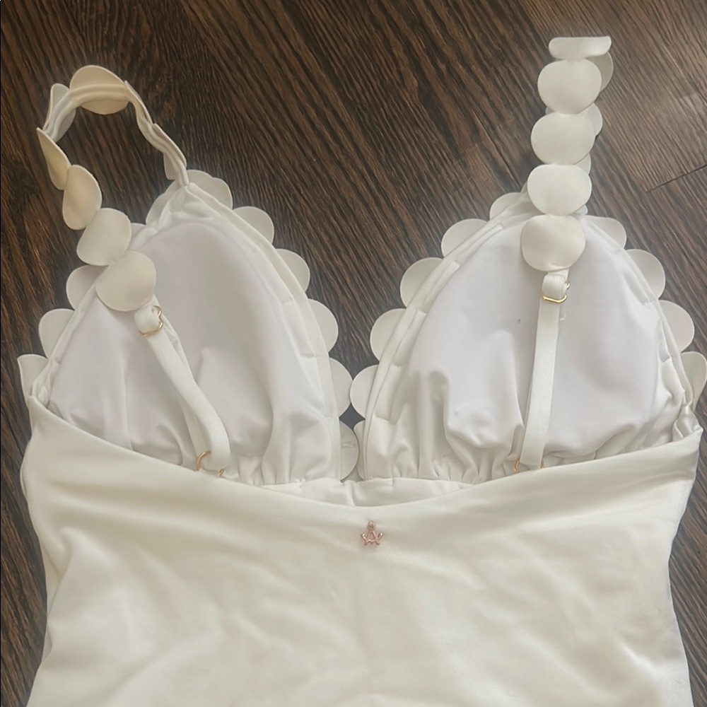 Elegant White One-Piece Ancora Swimsuit - NWT - Picture 3 of 4